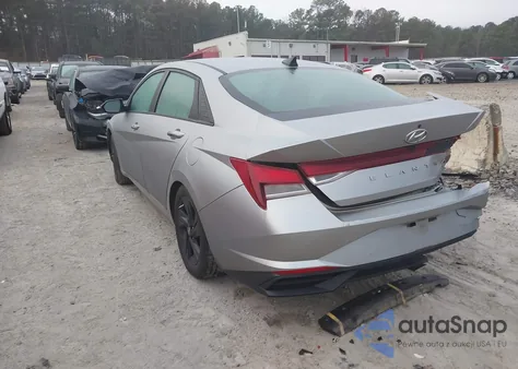 2021 Hyundai Elantra Sel z USA, uszkodzony, nr VIN 5NPLS4AG0MH017187